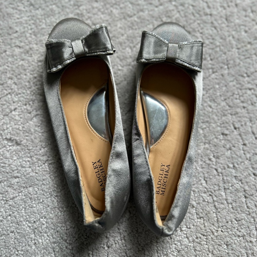 Silver dress shoe ballet flats with bow